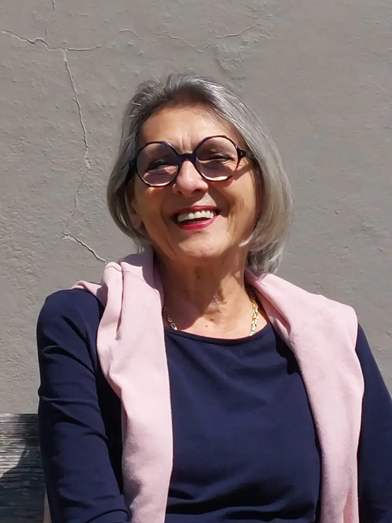 Porträt der Künstlerin Erika Ebner im Künstlerverzeichnis des Philosophie- und Kunstvereins Triebenstein